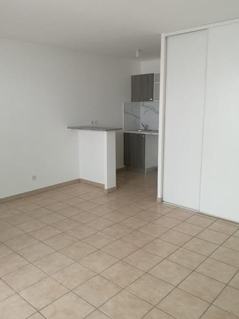 Appartement dans résidence sécurisée T2 avec 2 balcons + gar